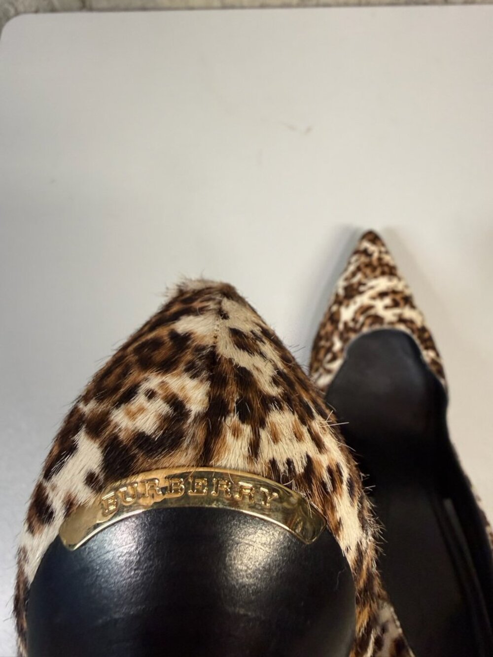 BURBERRY Women's Leopard Print Ponyhair Pointed Heels Size 39.5/US9.5 - Picture 11 of 13